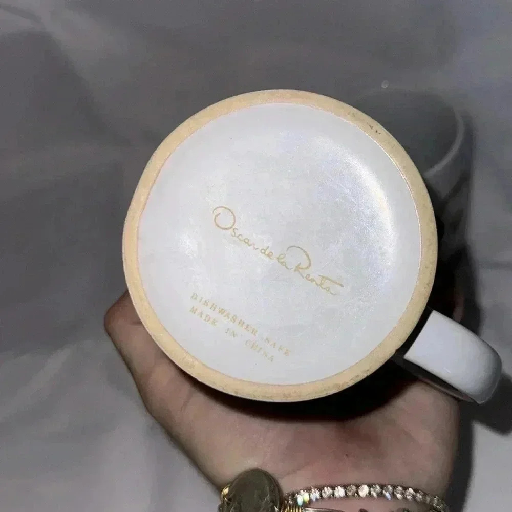 Oscar de la Renta Coffee Mugs - Picture 5 of 5